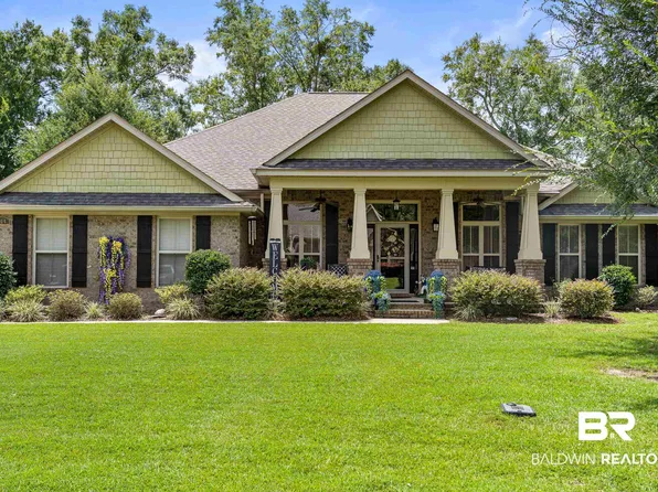 704 Edinburgh Ave, Foley, AL 36535