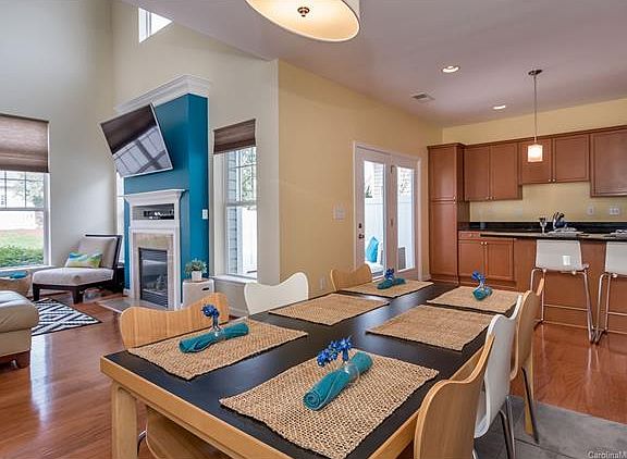 5th image of 3109 Mistletoe Dr #3109