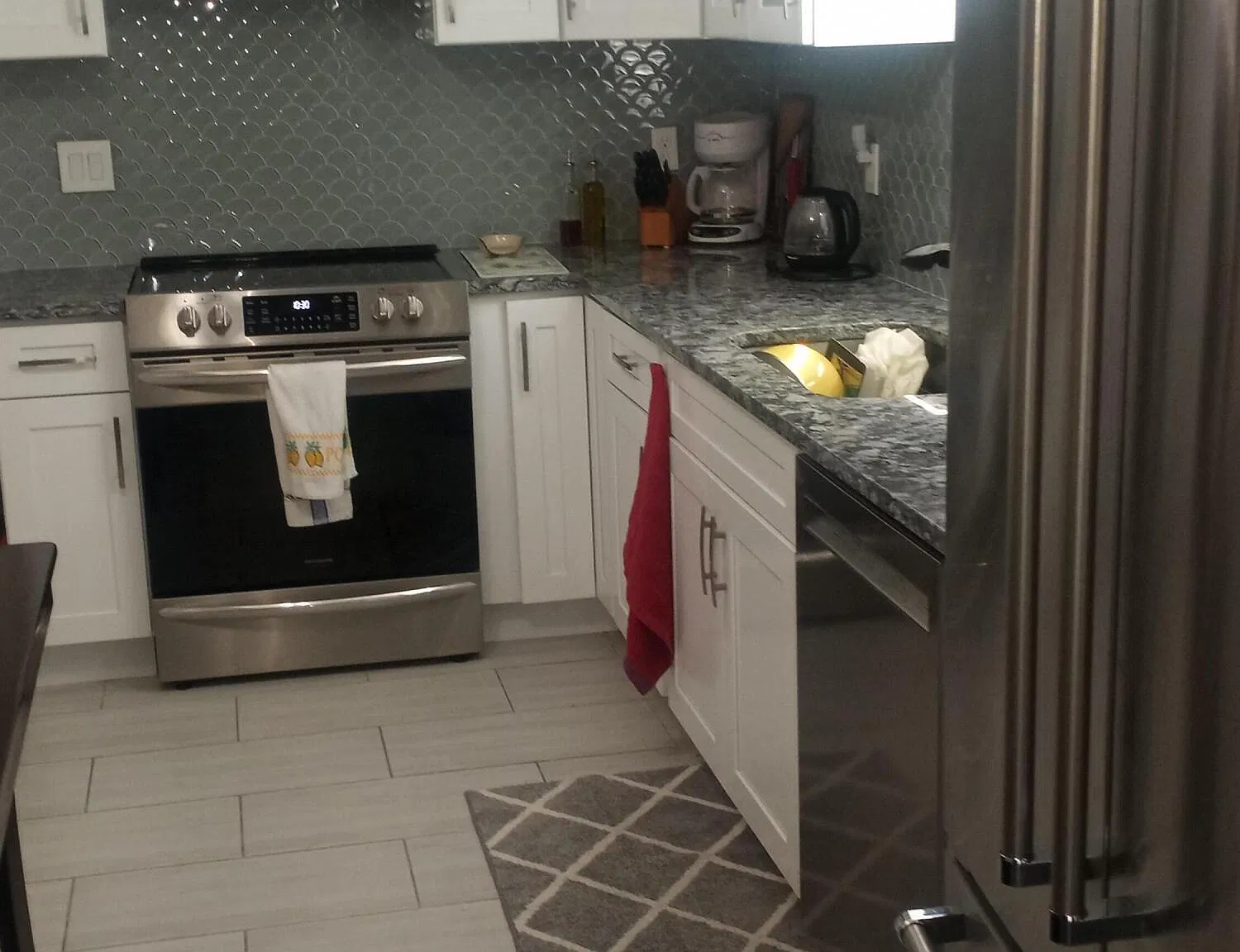2 bed, 1.5 bath, 1320 sqft, $1,900 — Photo 2