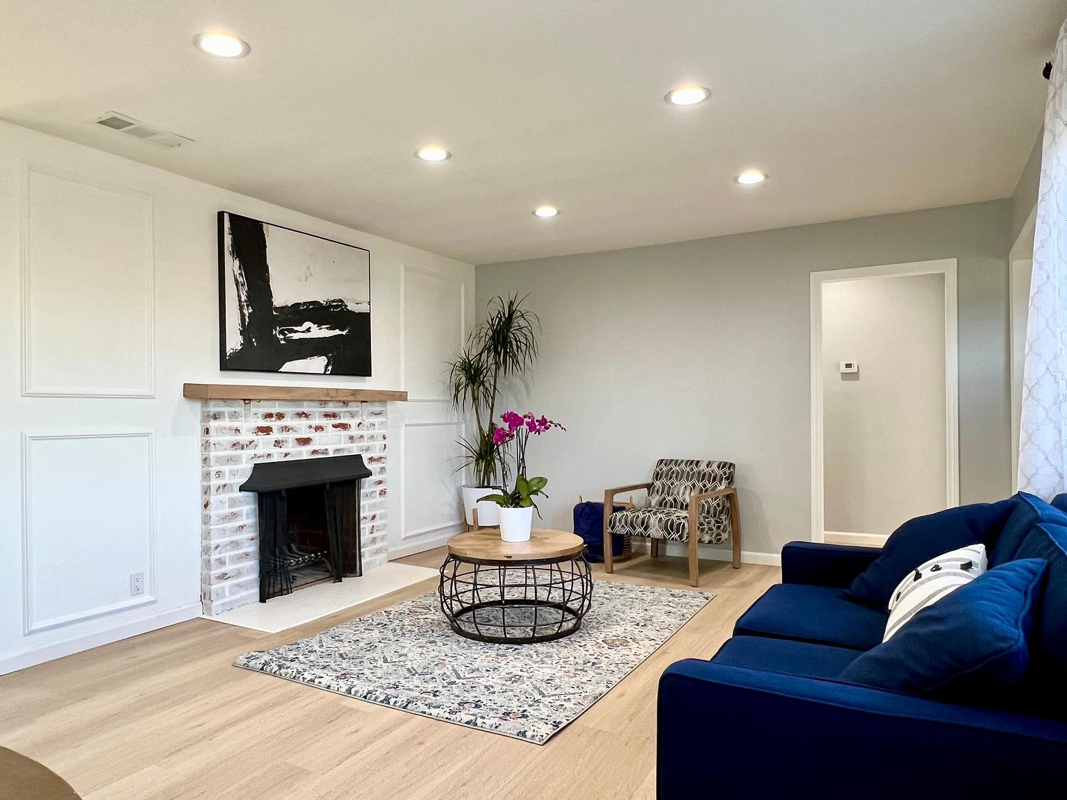 6201 Peach Ave, Van Nuys, CA 91411 | Zillow