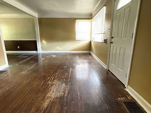 2nd image of 1129 Morado Dr