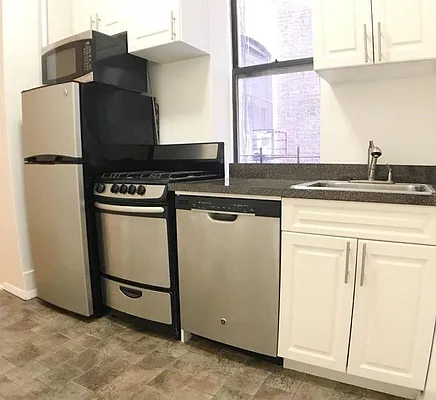 Rented by Bold New York | media 5