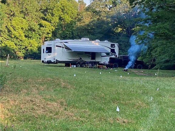 4th image of 656 County Road 900 N