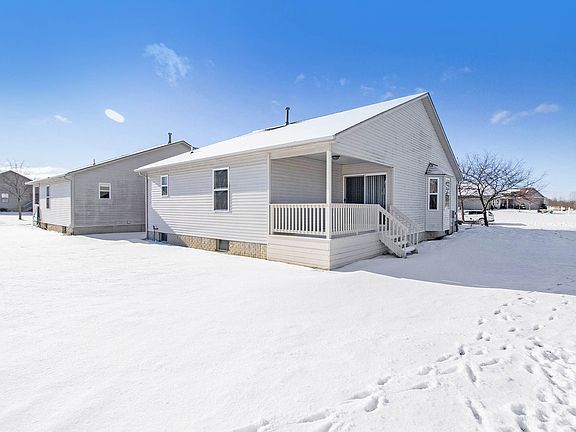 3rd image of 6402 Royal Club Dr