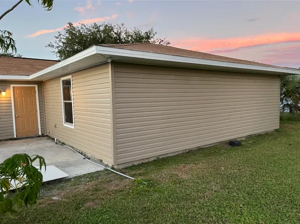 3758 Minnesota Dr, Fort Myers, FL 33916