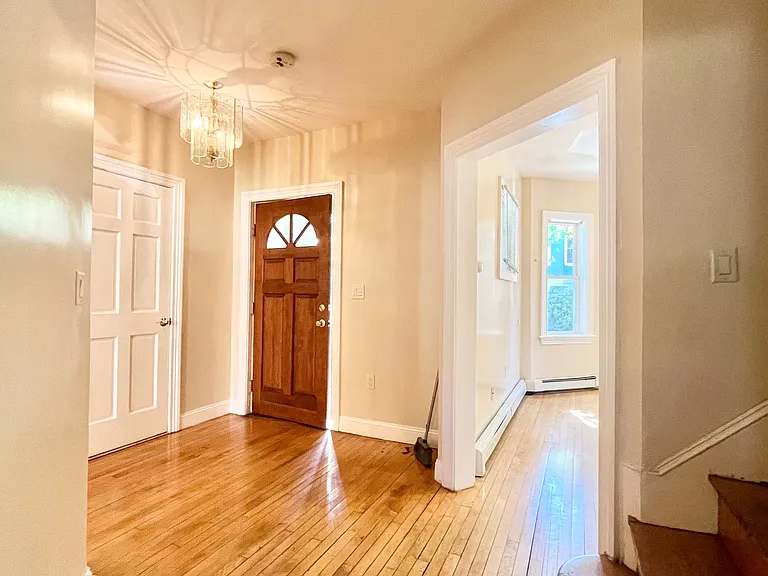 19 Park View St — Photo 8