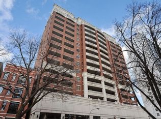 828 W Grace St APT 911, Chicago, IL 60613