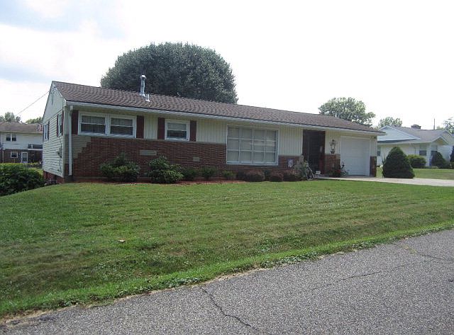 1st image of 746 Connie Ave