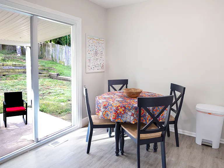 NE 62nd Pl — Photo 10