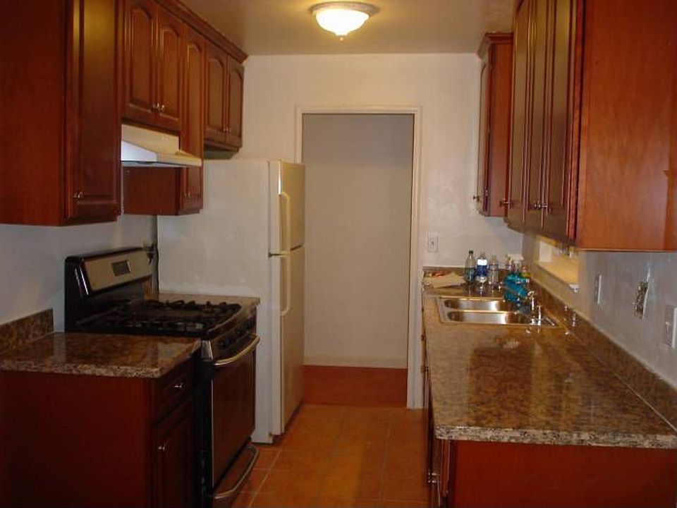 1st image of 3207 Mount Vista Dr