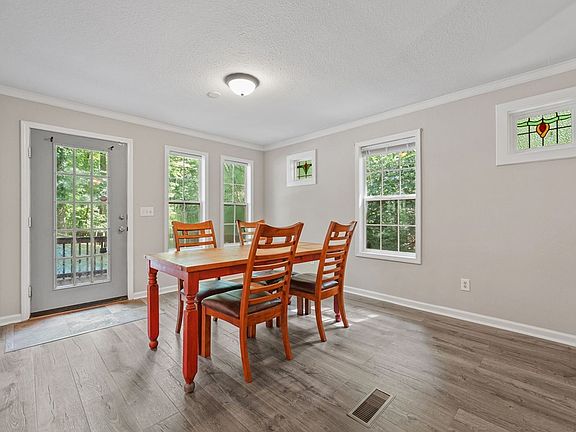4th image of 158 Bamby Ln