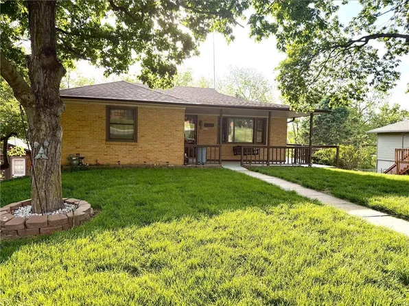 2628 S 39th Ter, Saint Joseph, MO 64503