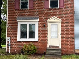 19 Fieldstone Ct, Dover, DE 19904