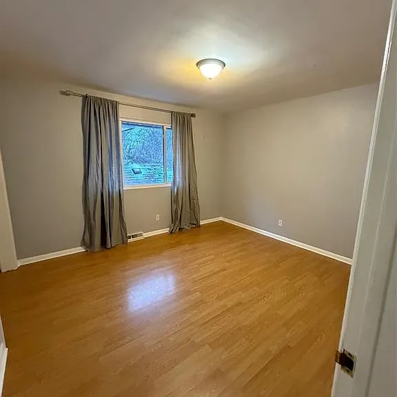 721 Devonshire Rd — Photo 27