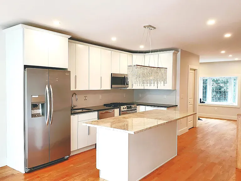 17 Beverly Pl — Photo 7