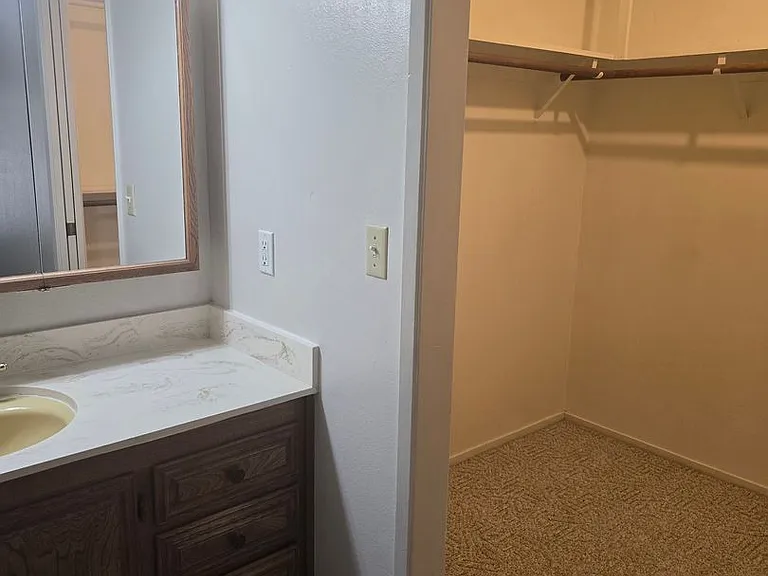 818 Sherri St — Photo 12
