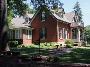 1941 Elm St, Saint Charles, MO 63301