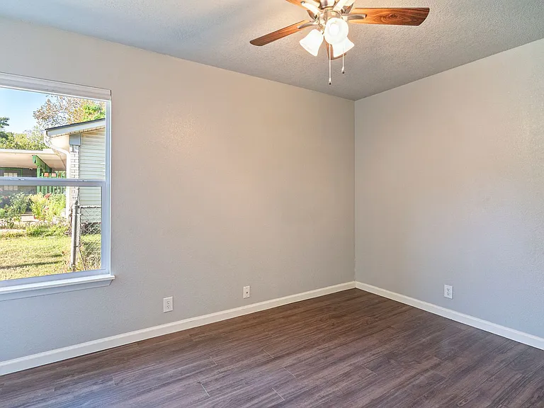 5708 Blythewood Dr — Photo 16