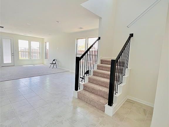 3rd image of 4939 Hickory Deer Ln