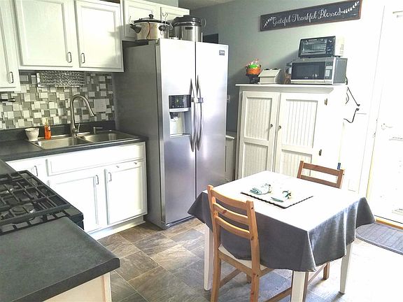 3rd image of 5805 Monona Dr