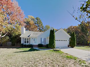 1040 Chaucery Ln, Matthews, NC 28104