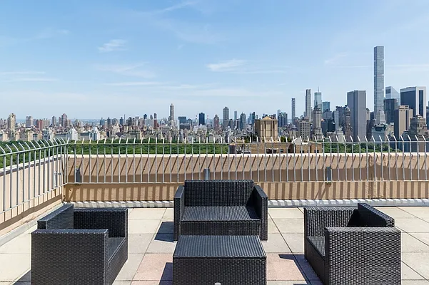 Rented by Greystar | media 14