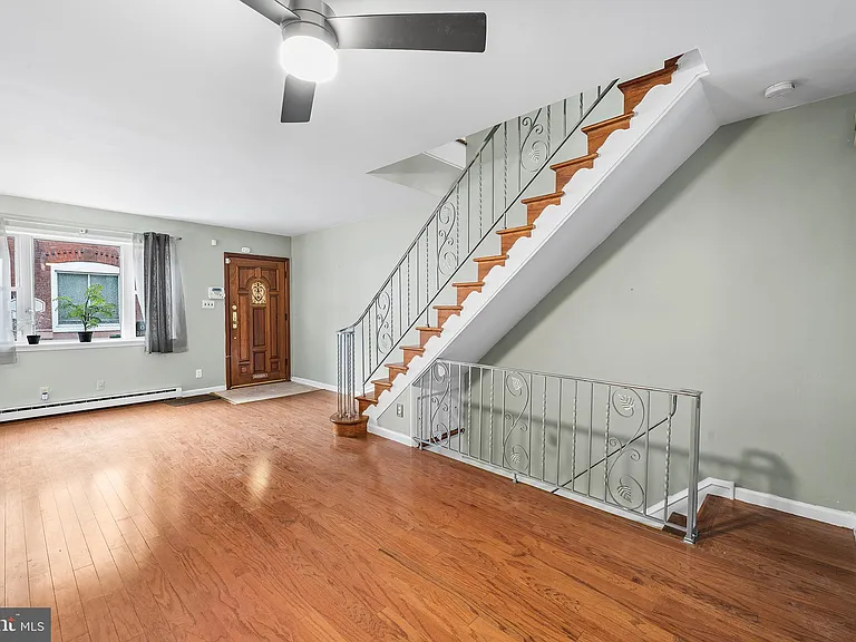 2336 S Carlisle St — Photo 1