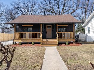 1007 S Lee St, Bloomington, IL