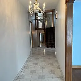 57 Corinthian Blvd — Photo 2