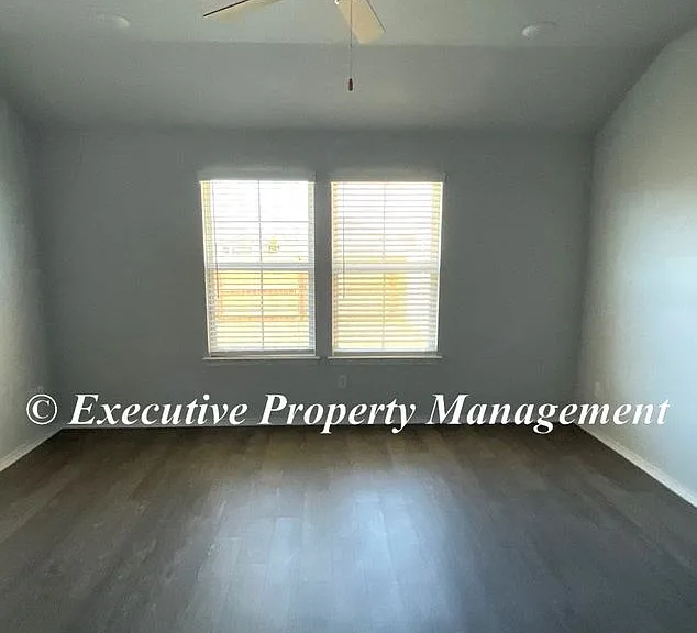 105 E Avenue B — Photo 7