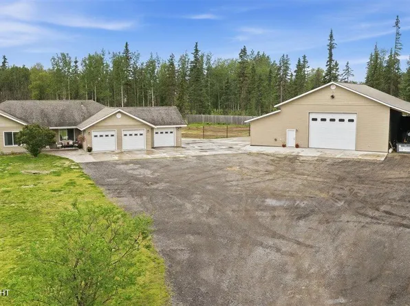 305 Hutto St, Kenai, AK 99611