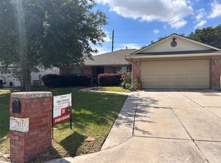 7811 Fall Glen Dr, Houston, TX 77040