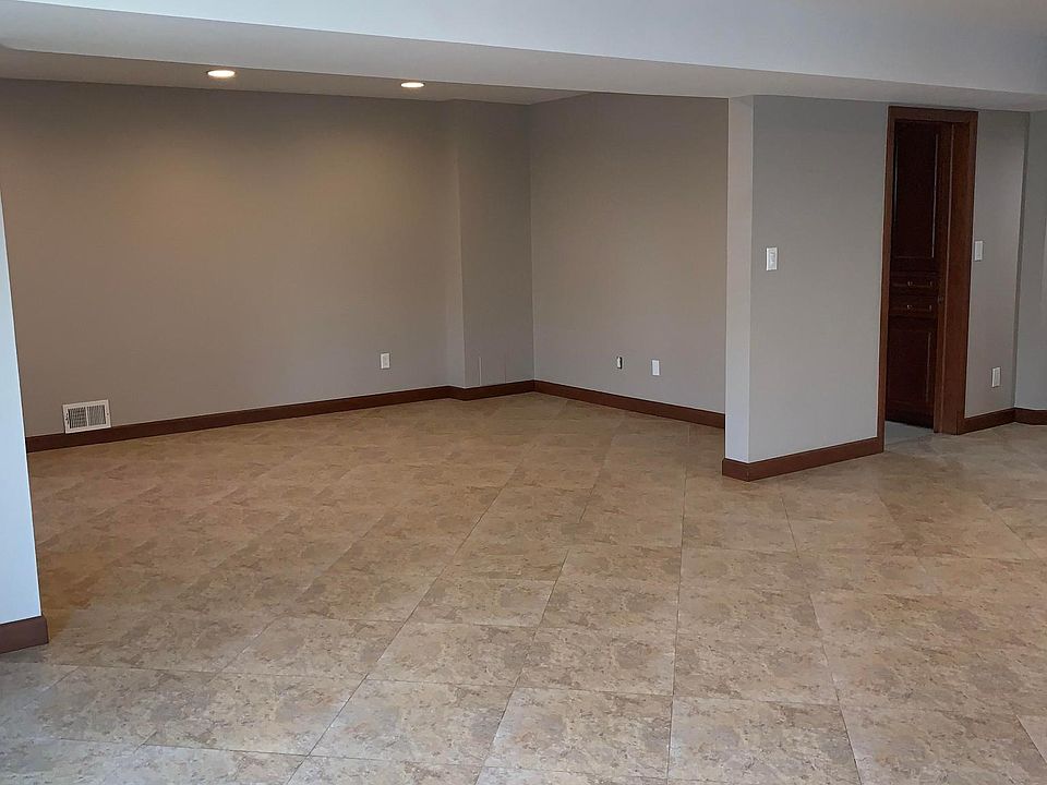 1st image of 16223 91st St