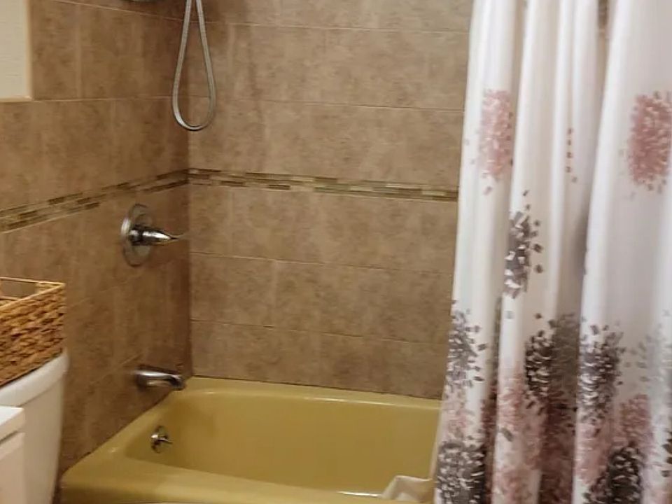 1st image of 0 Hewitt Ave #1