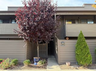 750 Shaker Dr APT 704, Lexington, KY 40504