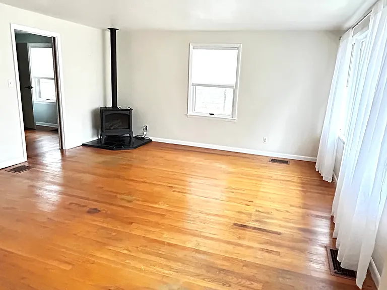 9039 Yorktown St — Photo 2