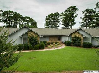 290 River Oaks Cir, Cropwell, AL 35054