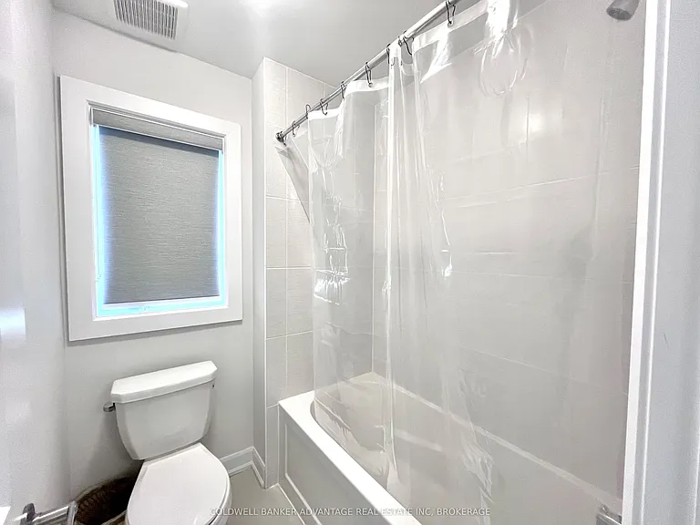 714 Daimler Pkwy — Photo 20