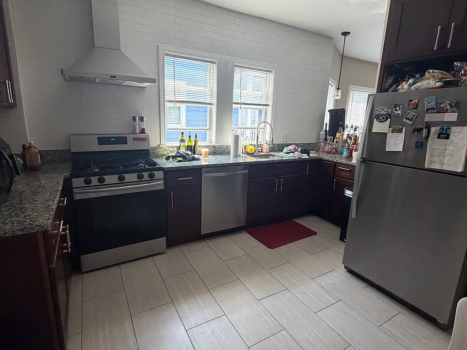 86 Dexter Ave #1