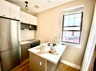 93 Clay St #1R, Brooklyn, NY 11222