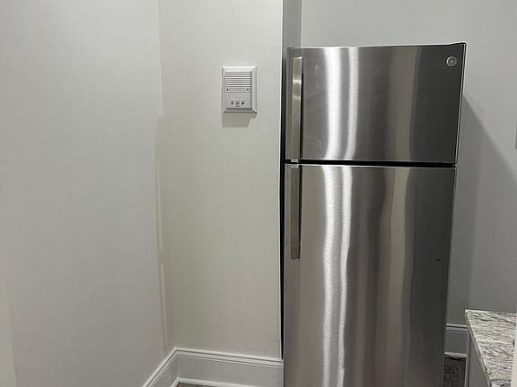 4th image of 106 Glenwood Ave APT 205