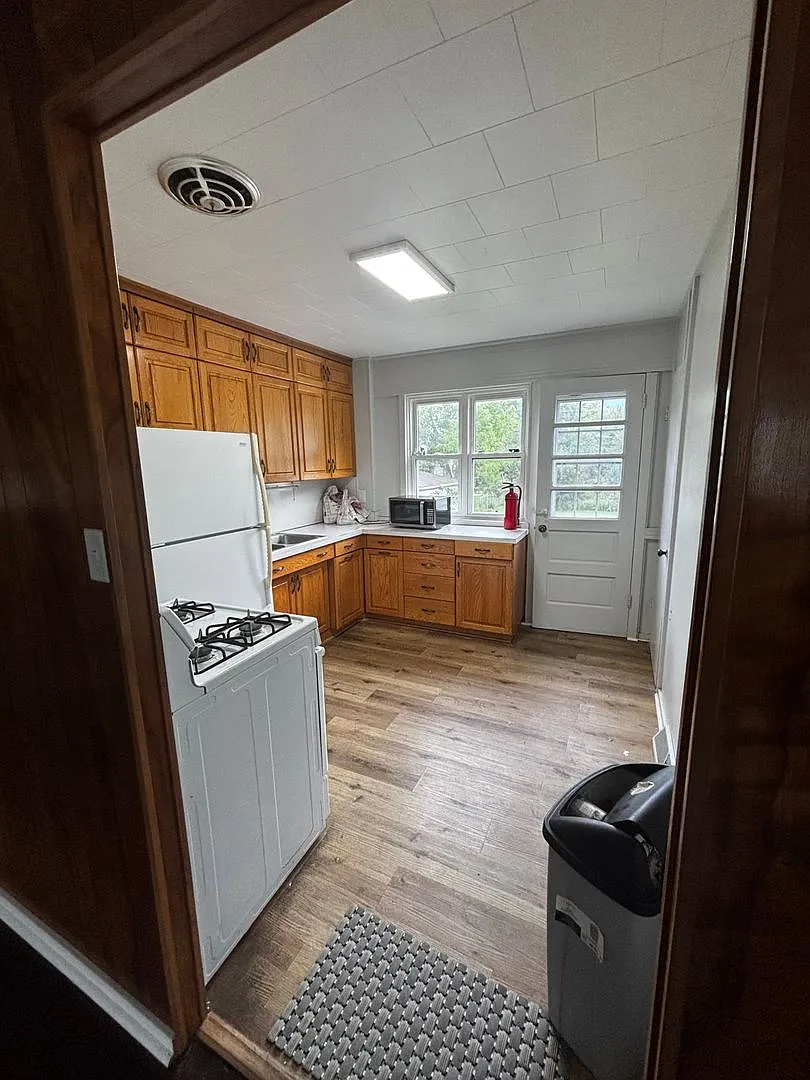 2 Bed 1 Bath Home for RENT — Photo 4