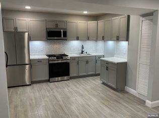 11 Rose St, Paterson, NJ 07501