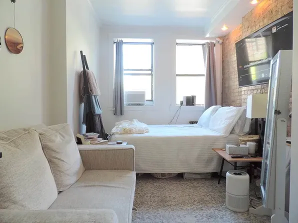 49 Essex St APT 1B, New York, NY 10002