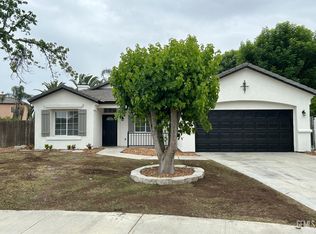 6104 Twin Oaks Dr, Bakersfield, CA 93313