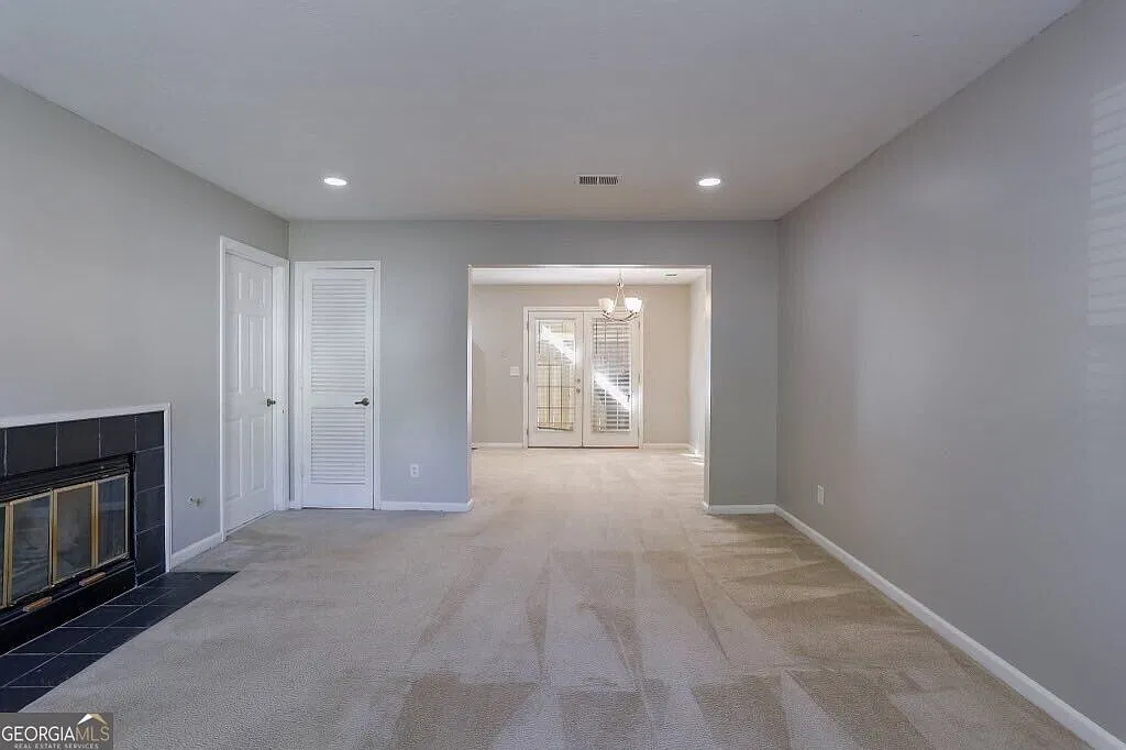 2 bed, 2.5 bath, $1,700 — Photo 4