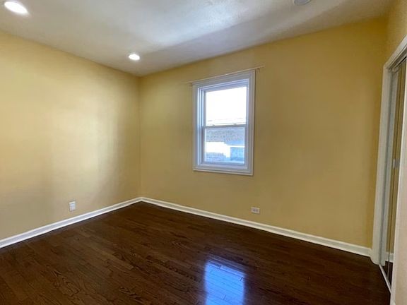 3rd image of 5206 S Lockwood Ave Floor 2