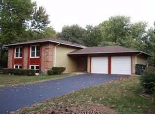 8904 Grass Valley Ct, Springfield, VA 22153