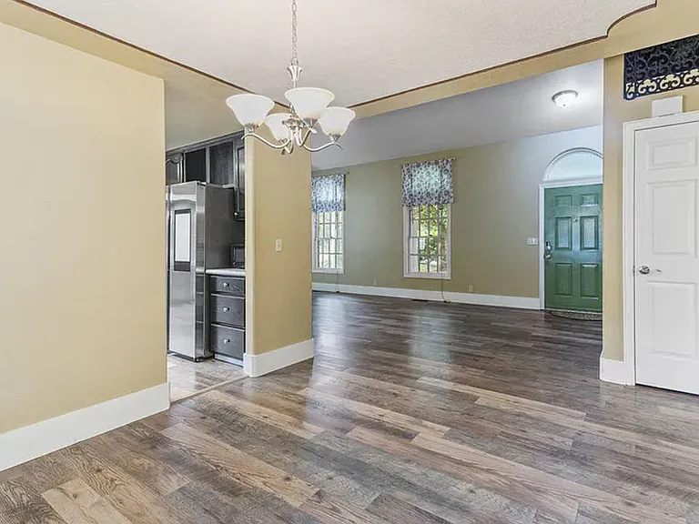 132 Lloyellen Dr — Photo 10