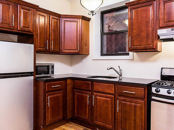 2nd image of 206 Scholes St APT 16